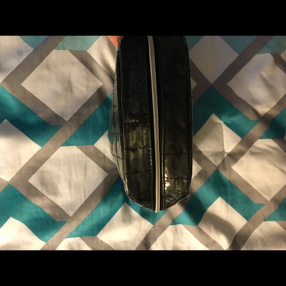 New Lancôme cosmetics bags. Looks like plastic - Picture 5 of 8